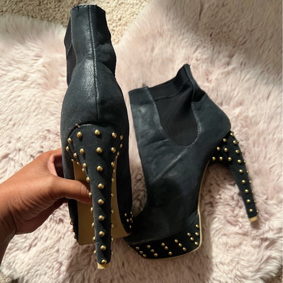 Kaili - Picture 2 of 3